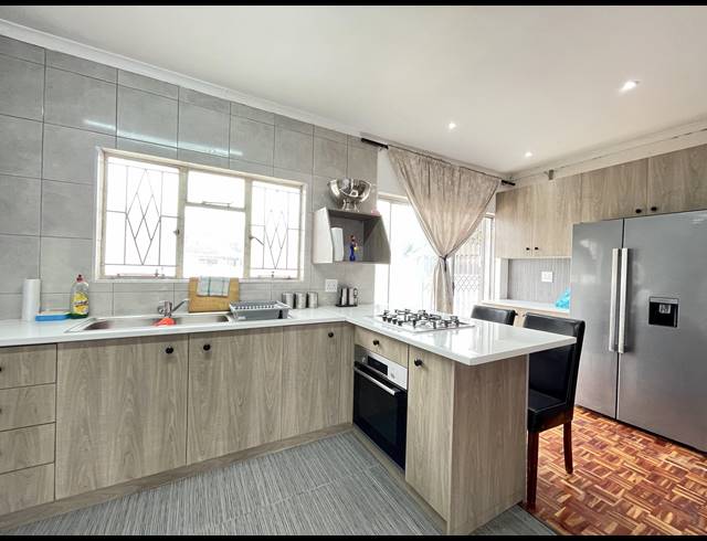 3 BEDROOM HOUSE RENTED IN FAIRWAYS